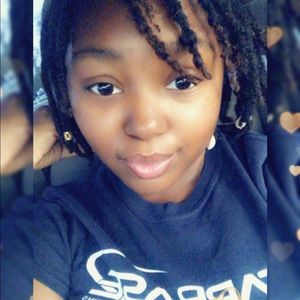 Meet your Posher, Tavia